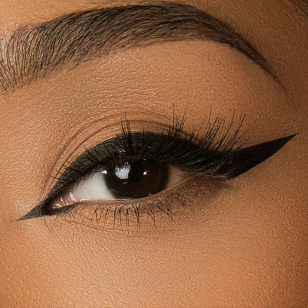 Cat Eye Liquid Eyeliner - Jet Black - PRELLA Cosmetics